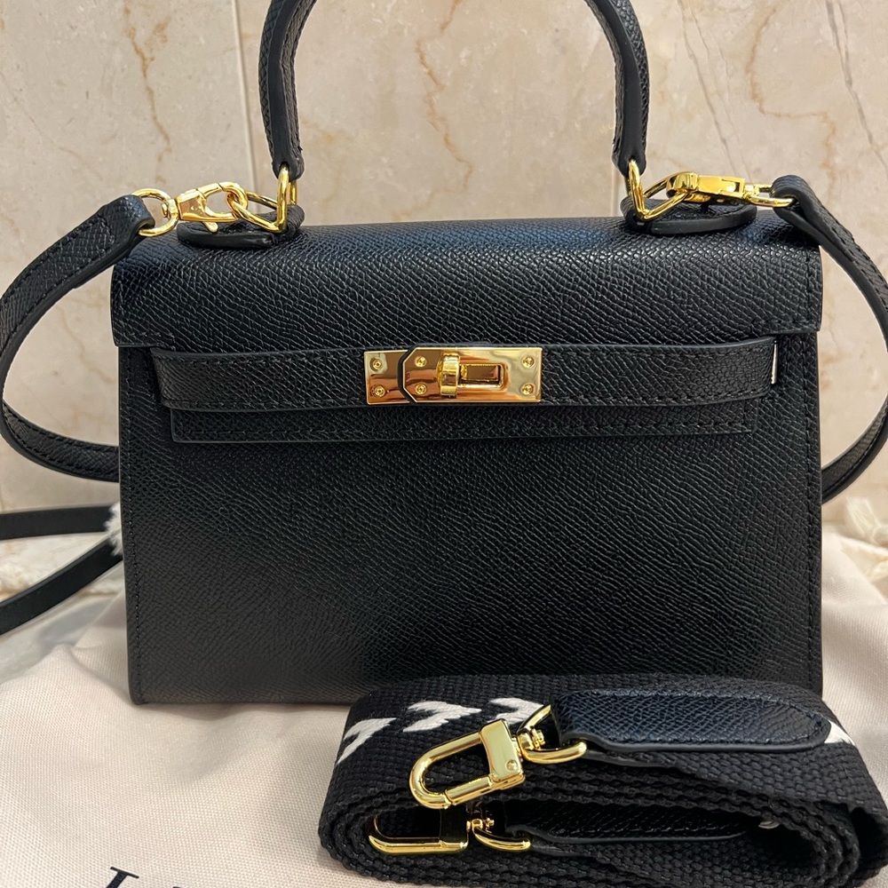 Lily & Bean Hettie Bag
Elegant Black Leather Handbag